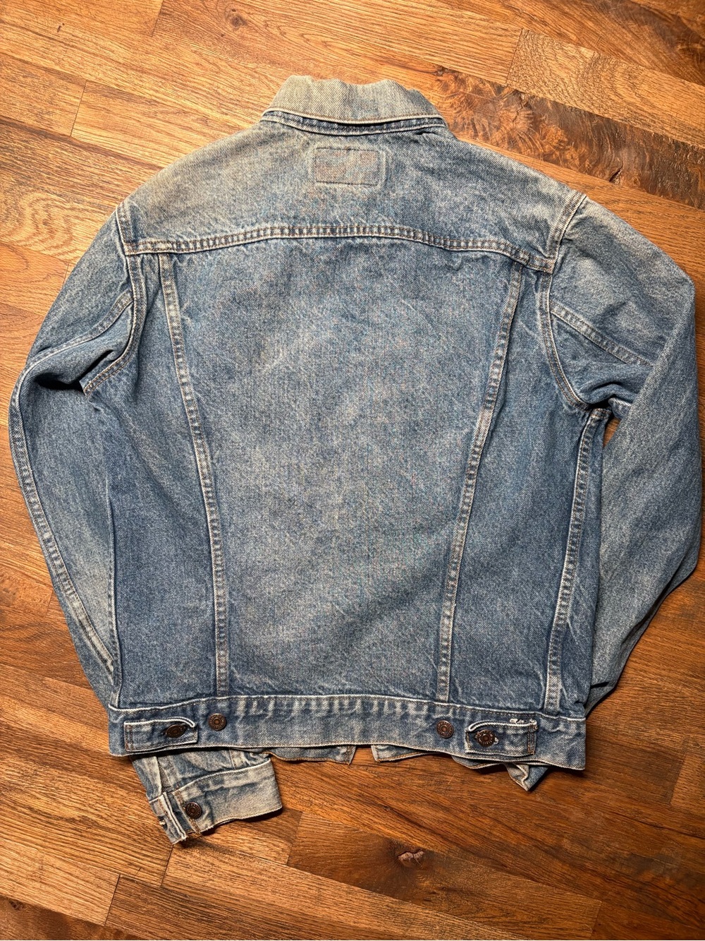 Levi's Light Blue Denim Jacket - Men's Trucker Style - Picture 5 of 6